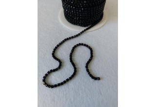 Стразовая цепочка  2 мм SS6 черная в черной оправе, цена за 50 см